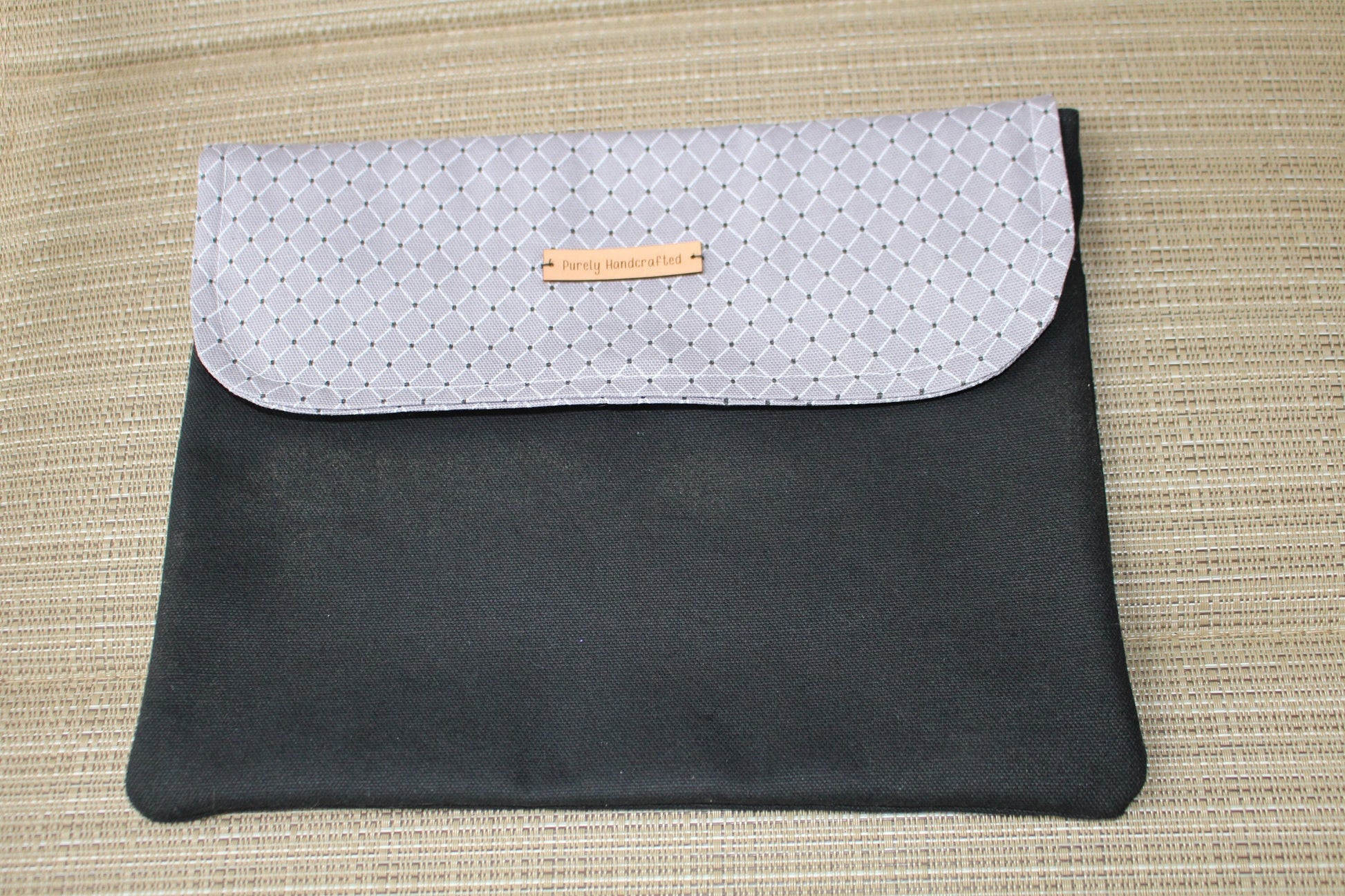 large canvas ipad or kindle case