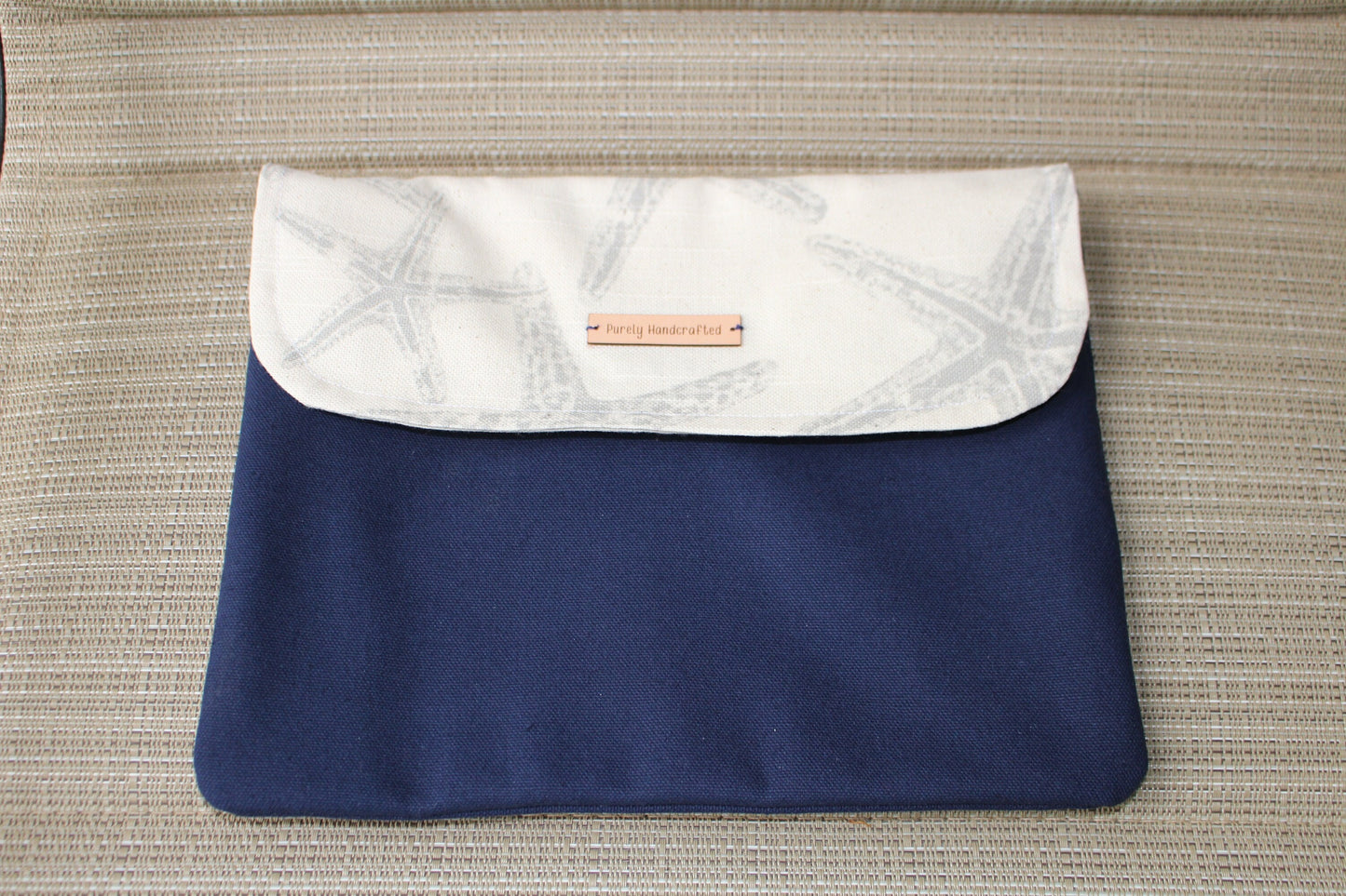 large canvas ipad or kindle case
