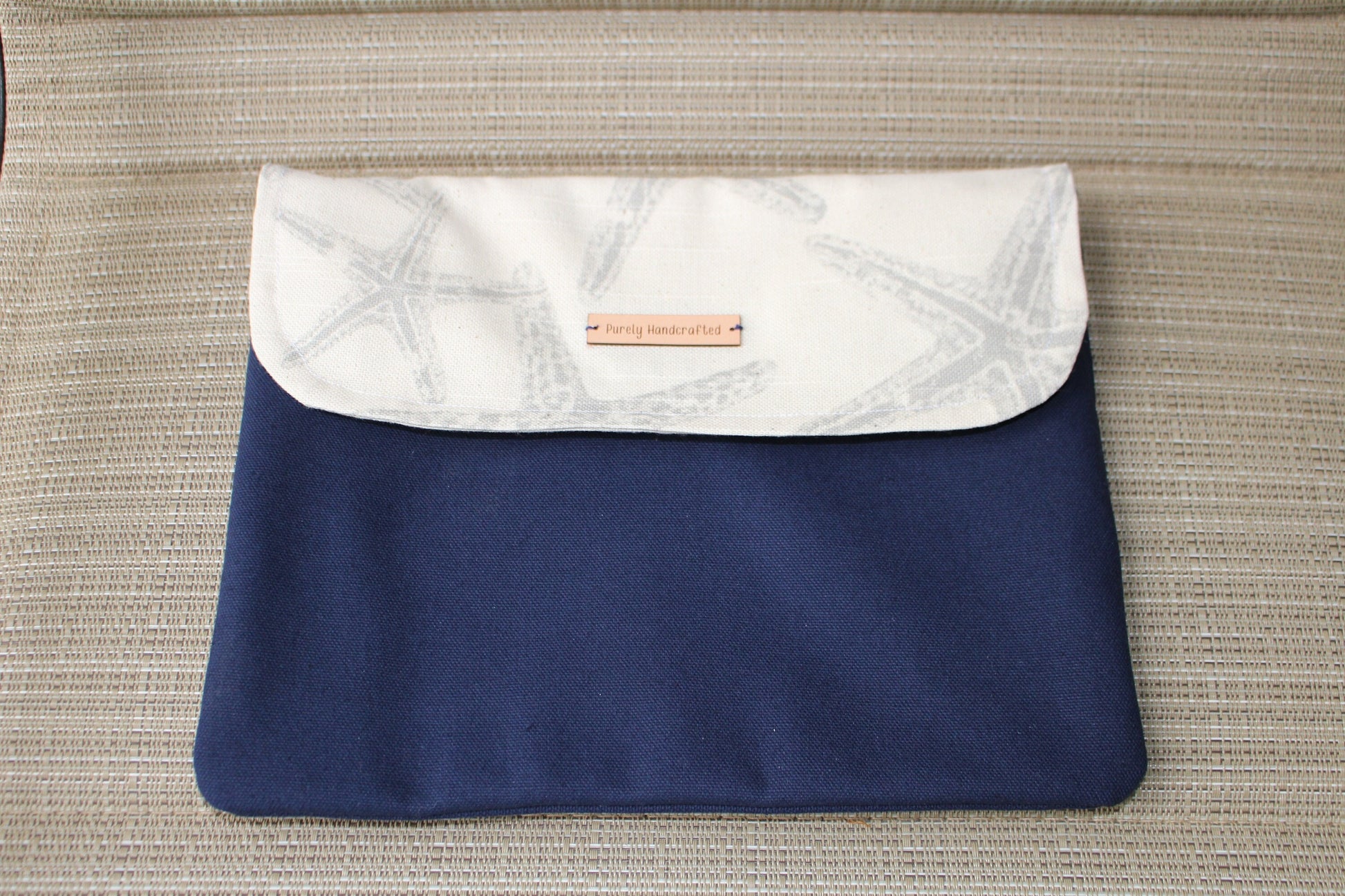 large canvas ipad or kindle case