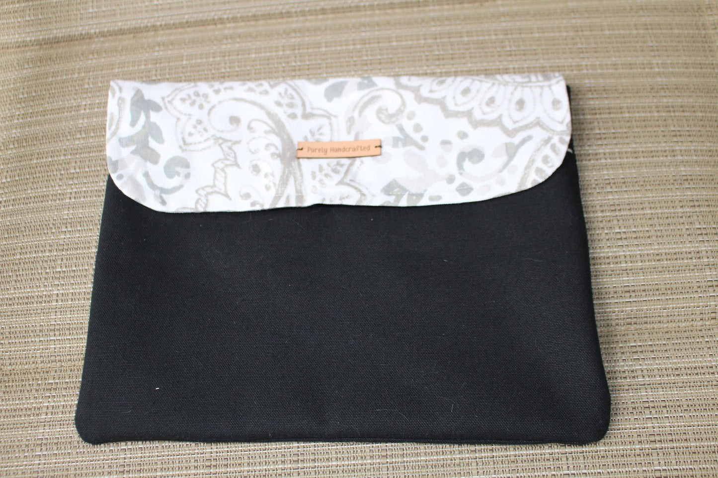 large canvas ipad or kindle case