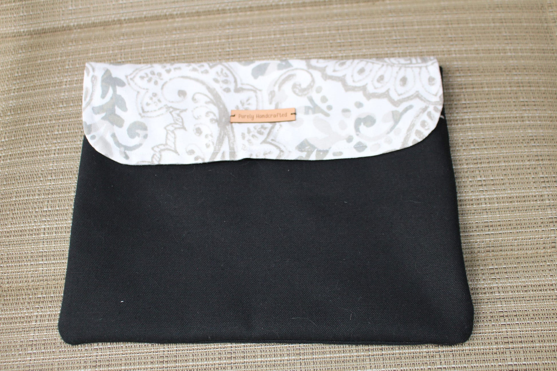 large canvas ipad or kindle case