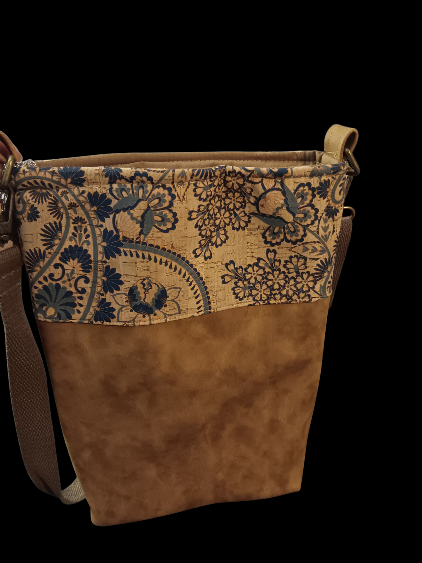 Basic Crossbody